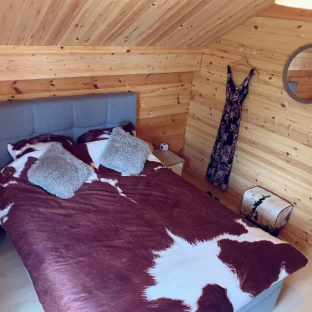 Colorado - Jacuzzi, Playstation, Lakens Chalet Durbuy